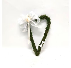 Moss heart wreath with white decorations-thumbnail