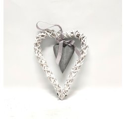 Heart wreath with heart decorations-thumbnail