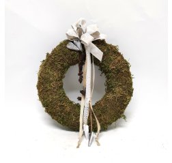 Moss wreath with cone and heart decorations-thumbnail