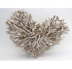 A wooden branch heart-thumbnail